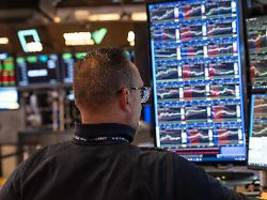 Ölpreis zieht weiter an: wall street schließt trotz starker unternehmensbilanzen schwächer